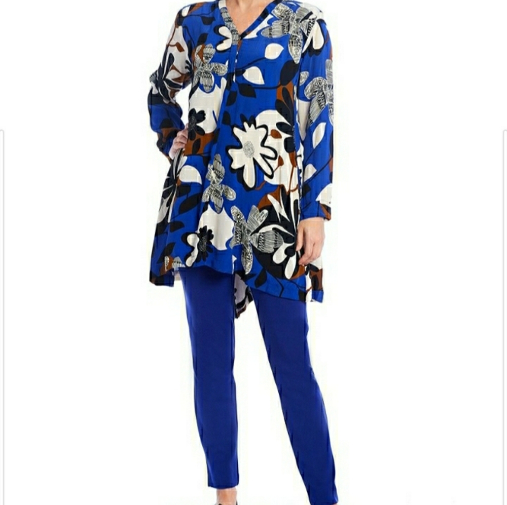 Masai Glenova Floral Viscose V-neck Tunic Blouse